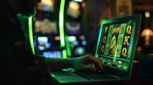 Esports Tournament Live Screen ပြိုင်ပွဲကြည့်ရှုနေသောပရိသတ်
